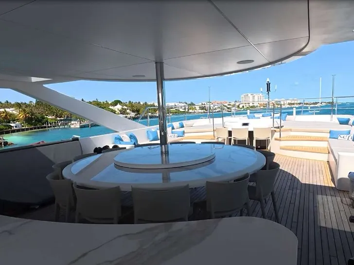 KEFI Cristensen 150 - sundeck bar and dining area KEFI Cristensen 150 - sundeck bar and dining area