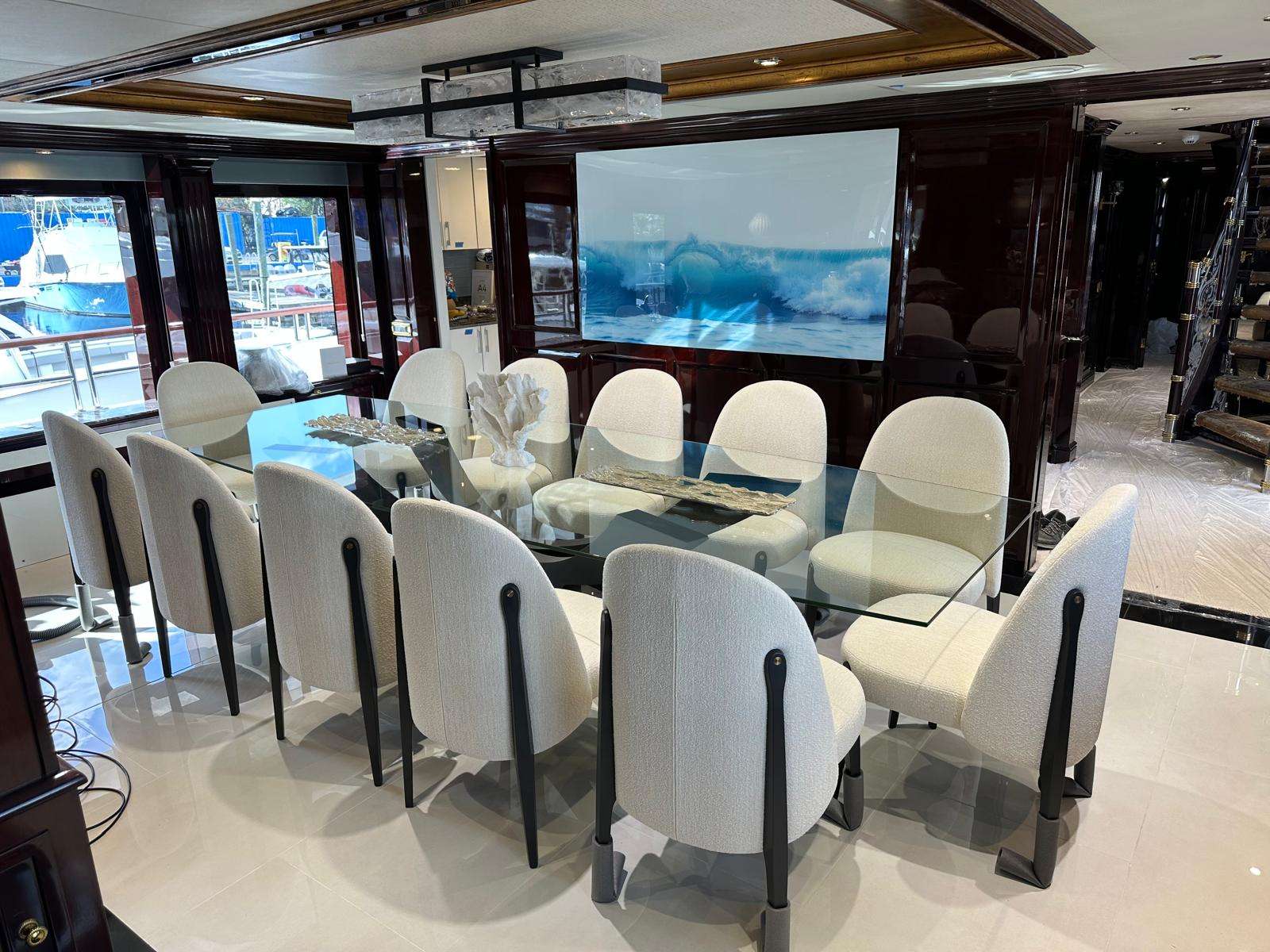 KEFI Cristensen 150 - main dining area