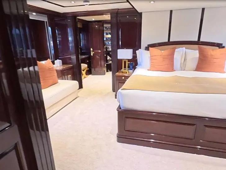 KEFI Cristensen 150 - master cabin KEFI Cristensen 150 - master cabin