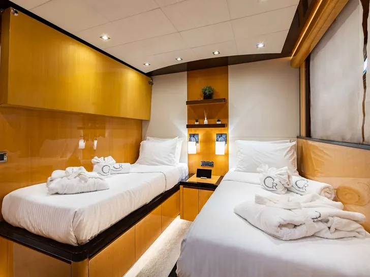 CAN'T REMEMBER - twin cabin 1 CAN'T REMEMBER - twin cabin 1