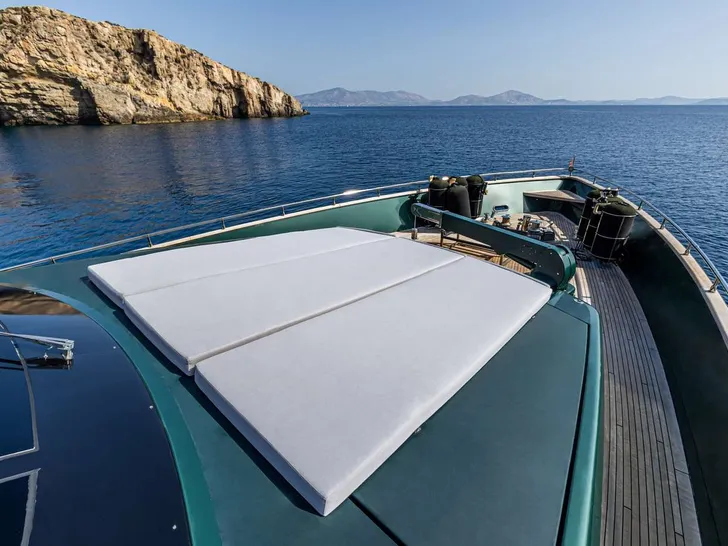 CAN'T REMEMBER - foredeck CAN'T REMEMBER - foredeck