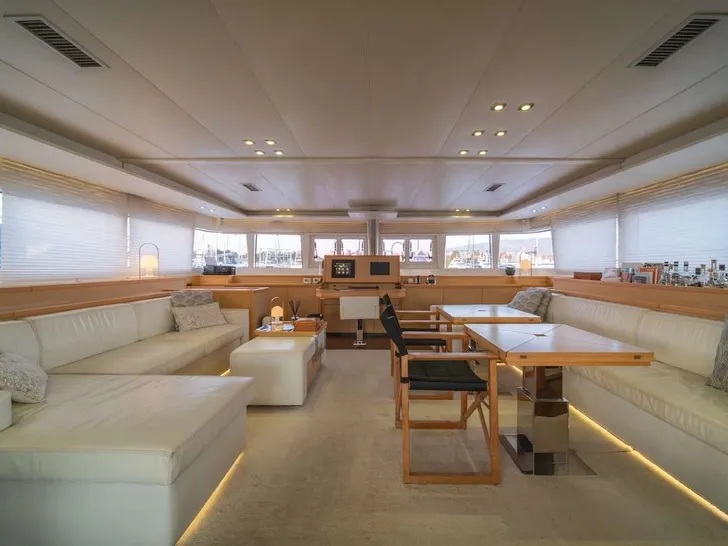 MY OFFICE Lagoon 62 - main salon dining lounge MY OFFICE Lagoon 62 - main salon dining lounge