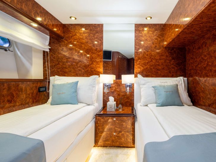 LADY LONA Amer 86 - twin cabin 1 LADY LONA Amer 86 - twin cabin 1