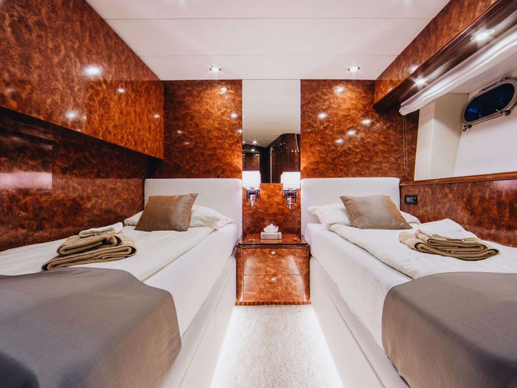 LADY LONA Amer 86 - twin cabin 2 LADY LONA Amer 86 - twin cabin 2