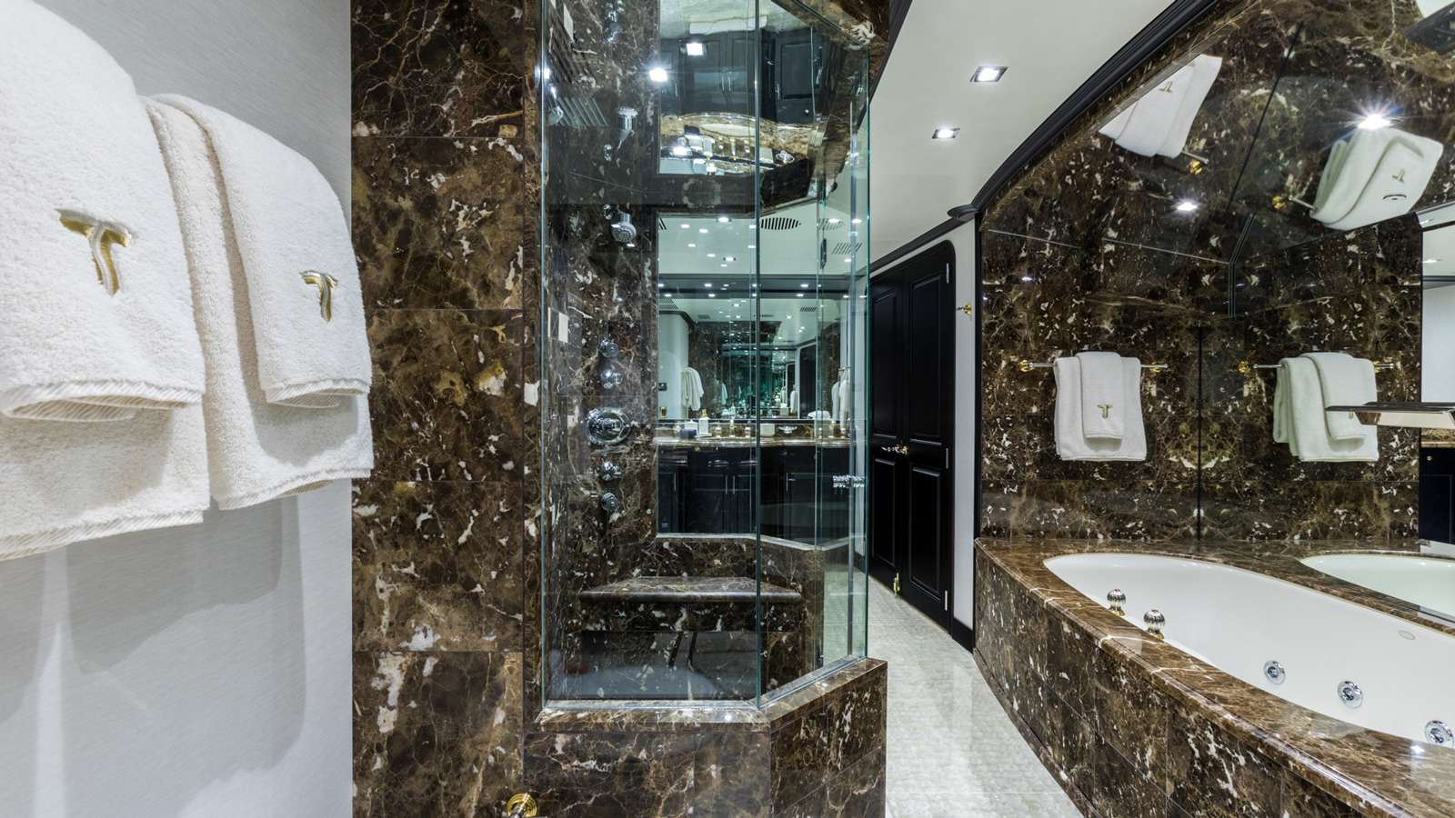 Charter Yacht TANZANITE - Westship 145 - 5 Cabins - Nassau - Exumas - Bahamas