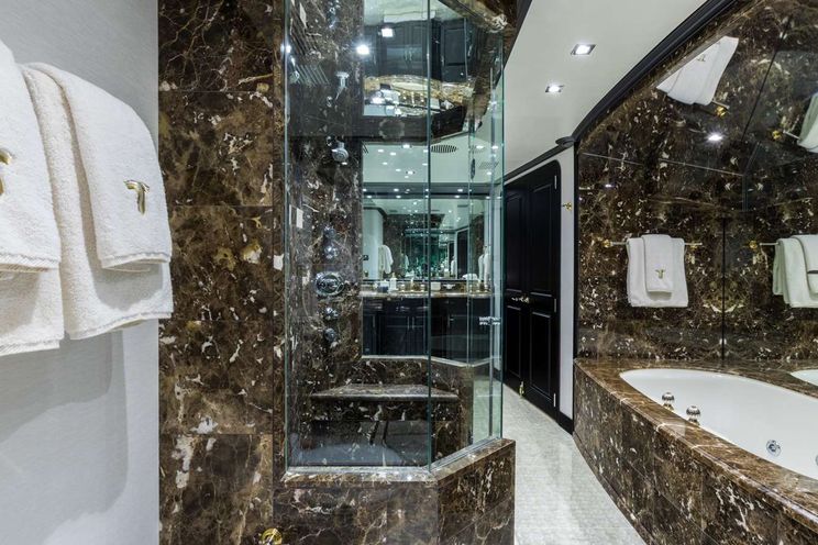 Charter Yacht TANZANITE - Westship 145 - 5 Cabins - Nassau - Exumas - Bahamas