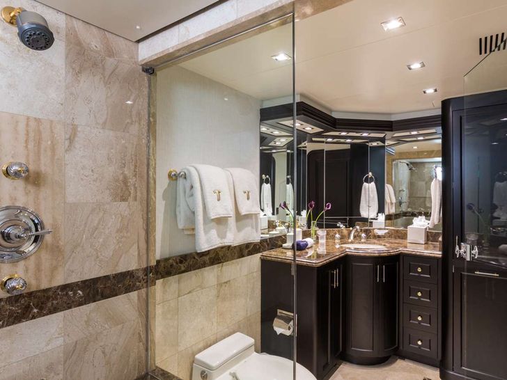 TANZANITE Westship 145 - VIP cabin 1 bathroom TANZANITE Westship 145 - VIP cabin 1 bathroom