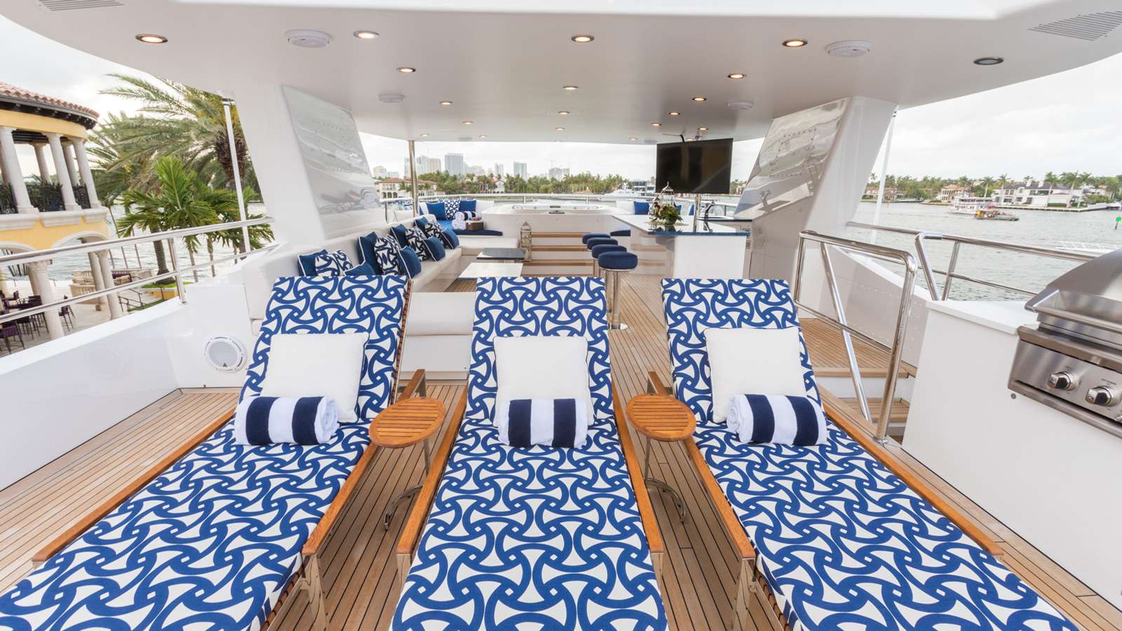 Charter Yacht TANZANITE - Westship 145 - 5 Cabins - Nassau - Exumas - Bahamas