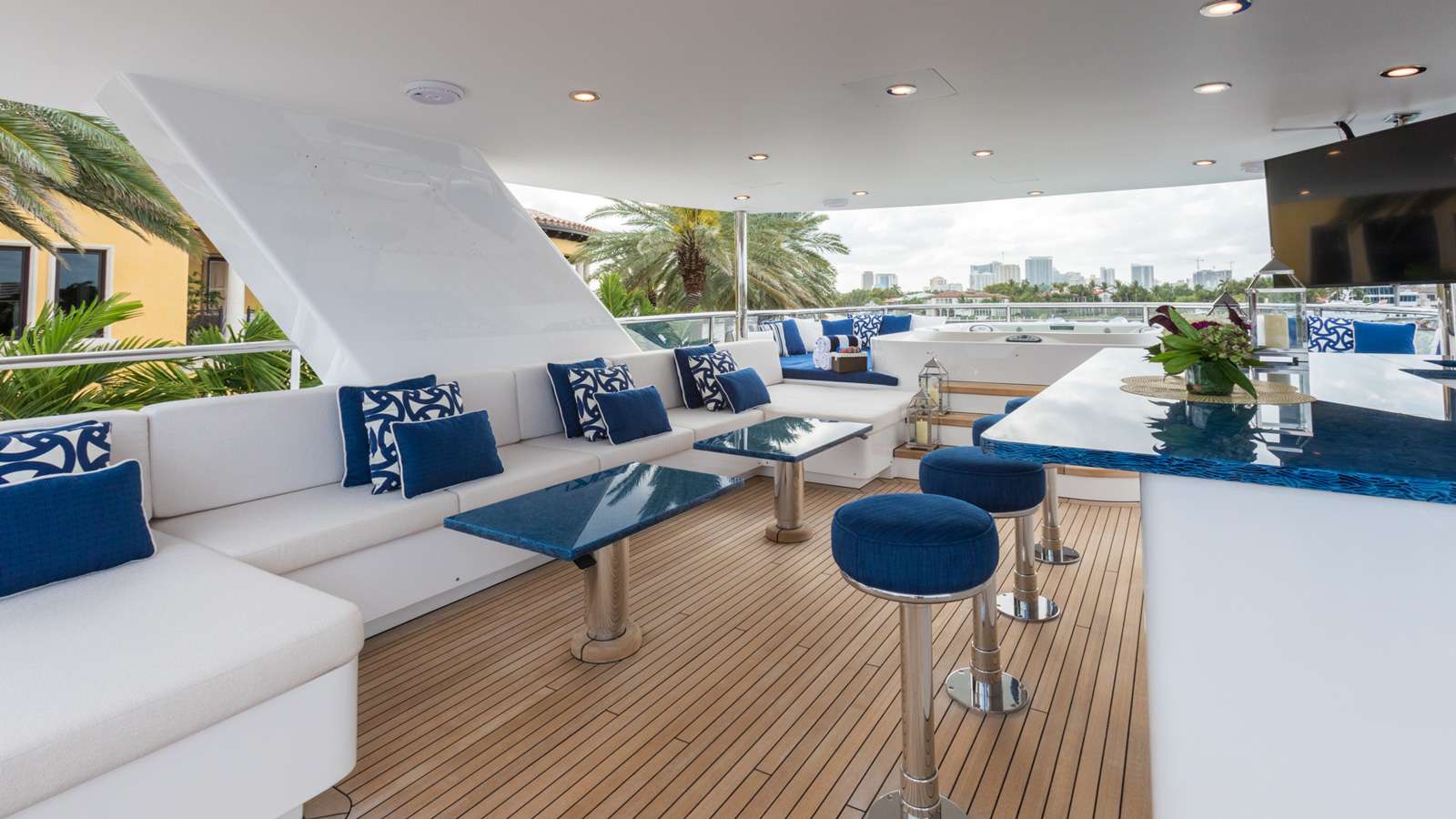 Charter Yacht TANZANITE - Westship 145 - 5 Cabins - Nassau - Exumas - Bahamas