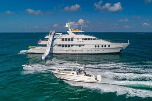 I LOVE THIS BOAT
