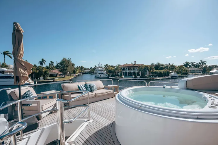 Charter Yacht LADY KRISTINA - Lazzara 112 - 5 Cabins - Nassau - Exumas - Bahamas