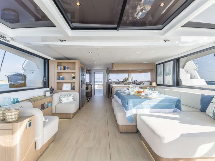 ALISEI Bali 5.8 - saloon ALISEI Bali 5.8 - saloon