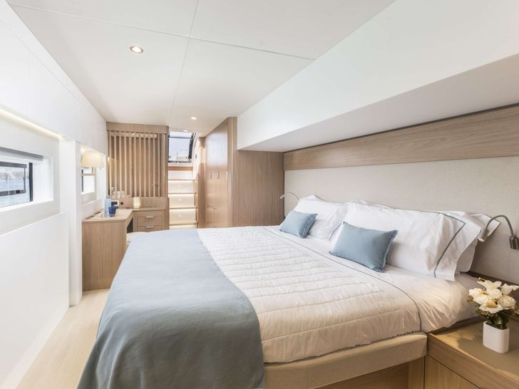 ALISEI Bali 5.8 - master cabin ALISEI Bali 5.8 - master cabin