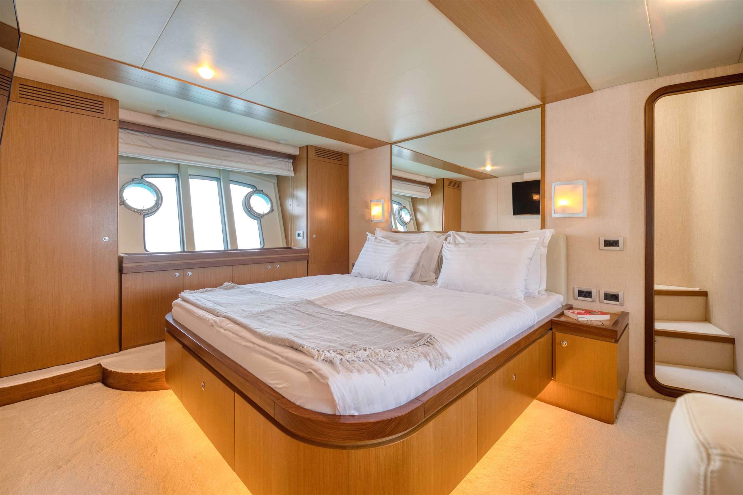 Charter Yacht DOMINIQUE - Ferretti 681 - 4 Cabins - Split - Hvar - Dubrovnik - Sukosan - Croatia
