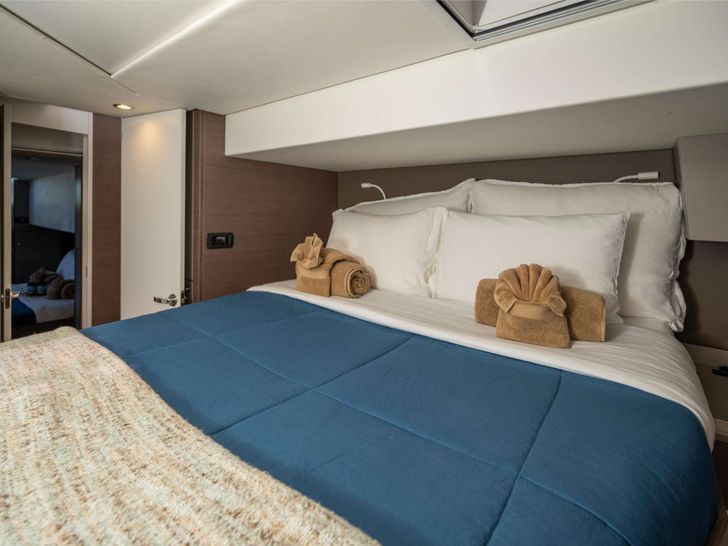 ISLAND STANDARD TIME Bali 4.8 - cabin 2 ISLAND STANDARD TIME Bali 4.8 - cabin 2
