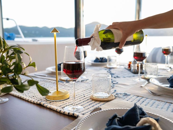 ISLAND STANDARD TIME Bali 4.8 - wine party ISLAND STANDARD TIME Bali 4.8 - wine party