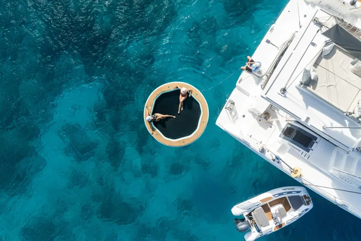 Charter Yacht ISLAND STANDARD TIME - Bali 4.8 - 4 Cabins - Tortola - Virgin Gorda - Anegada - British Virgin Islands - Caribbean