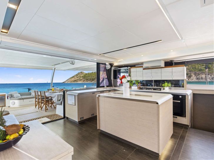ADEONA Fountaine Pajot Alegria 67 - galley ADEONA Fountaine Pajot Alegria 67 - galley