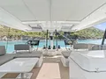 ADEONA Fountaine Pajot Alegria 67 - flybridge ADEONA Fountaine Pajot Alegria 67 - flybridge