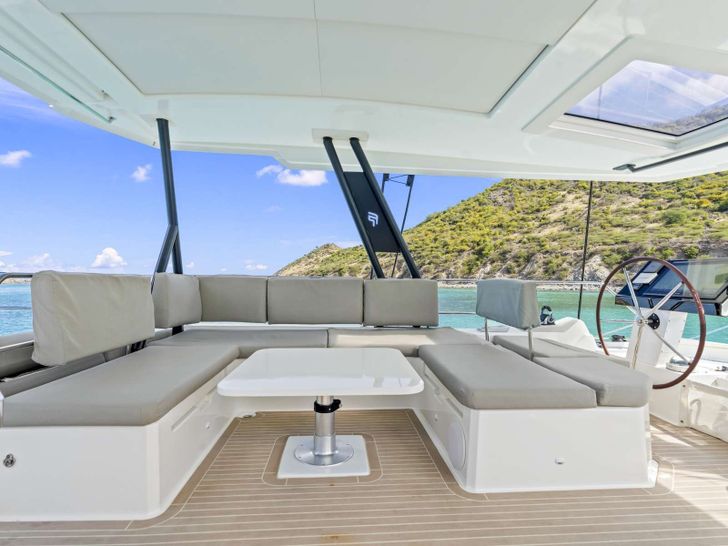 ADEONA Fountaine Pajot Alegria 67 - flybridge lounge ADEONA Fountaine Pajot Alegria 67 - flybridge lounge