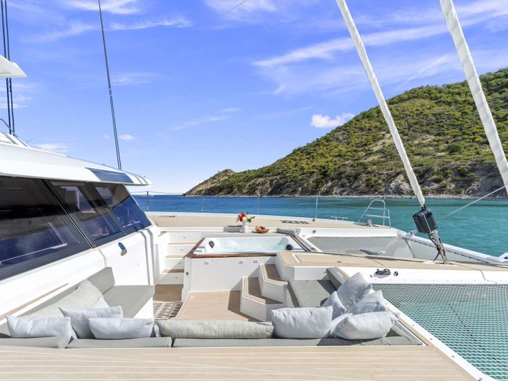 ADEONA Fountaine Pajot Alegria 67 - foredeck ADEONA Fountaine Pajot Alegria 67 - foredeck
