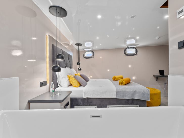 ALFA MARIO Custom 52m - VIP cabin 6 ALFA MARIO Custom 52m - VIP cabin 6