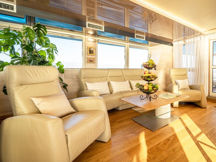 RIVA Custom 48m - main saloon lounge RIVA Custom 48m - main saloon lounge
