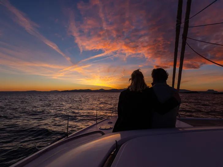 MOBY DICK Fountaine Pajot Galatea 65 - guests enjoying the sunset MOBY DICK Fountaine Pajot Galatea 65 - guests enjoying the sunset