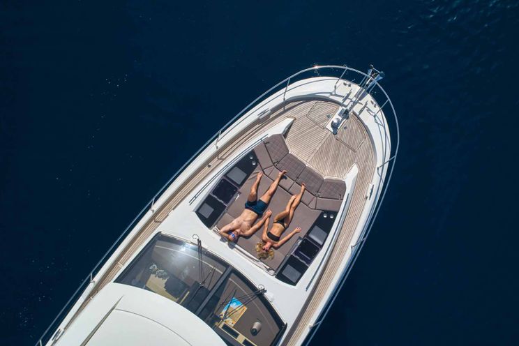 Charter Yacht SIMULL - Prestige 630S - 3 Cabins - Split - Dubrovnik - Hvar