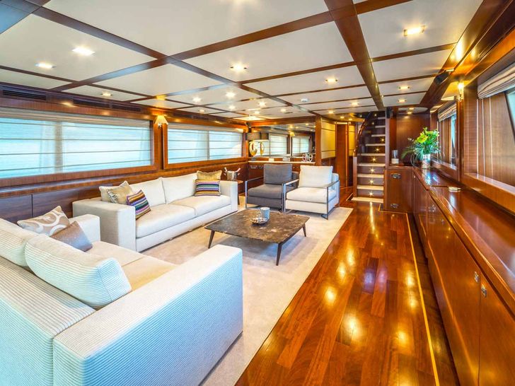 SEVENTH SENSE - Crewed Motor Yacht - Salon SEVENTH SENSE - Crewed Motor Yacht - Salon