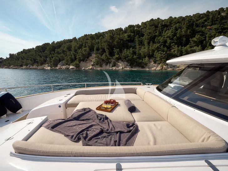 AMPARITO V - Azimut Magellano 66 - foredeck bronzing area AMPARITO V - Azimut Magellano 66 - foredeck bronzing area