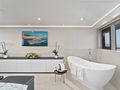 FREEDOM Custom 48m - master cabin tub FREEDOM Custom 48m - master cabin tub