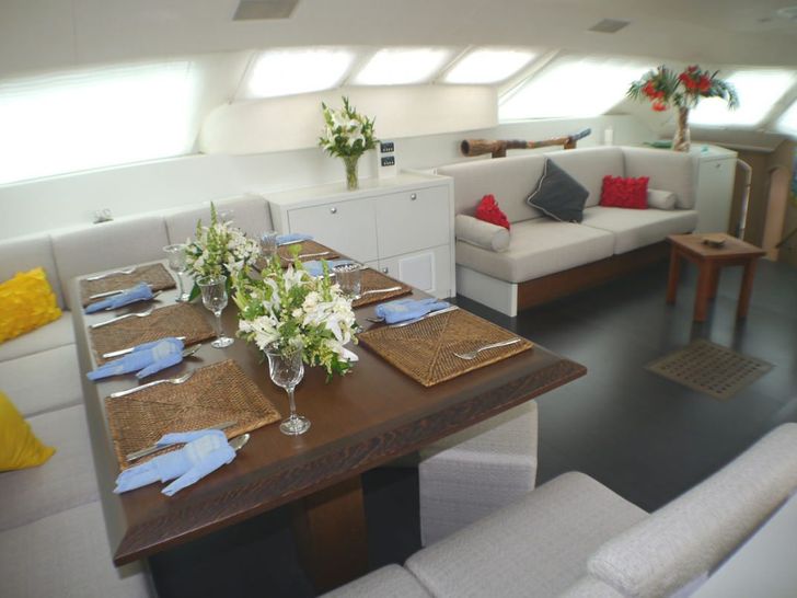 FUERTE 3 Lagoon 67 - dining area FUERTE 3 Lagoon 67 - dining area