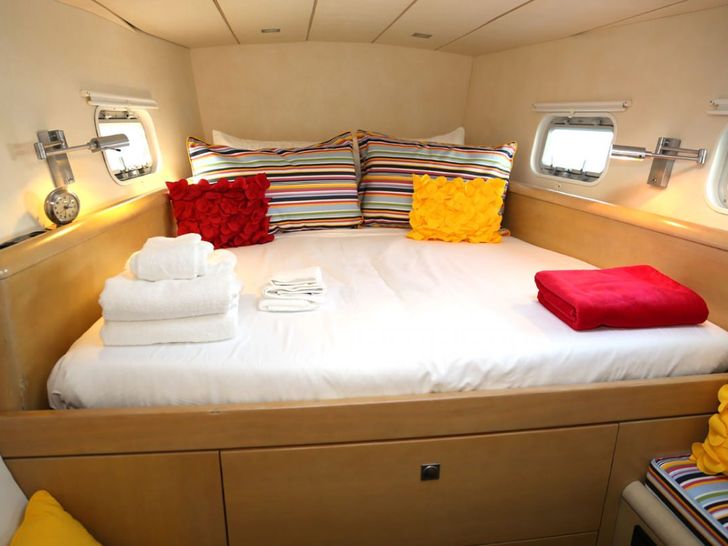 FUERTE 3 Lagoon 67 - master cabin FUERTE 3 Lagoon 67 - master cabin