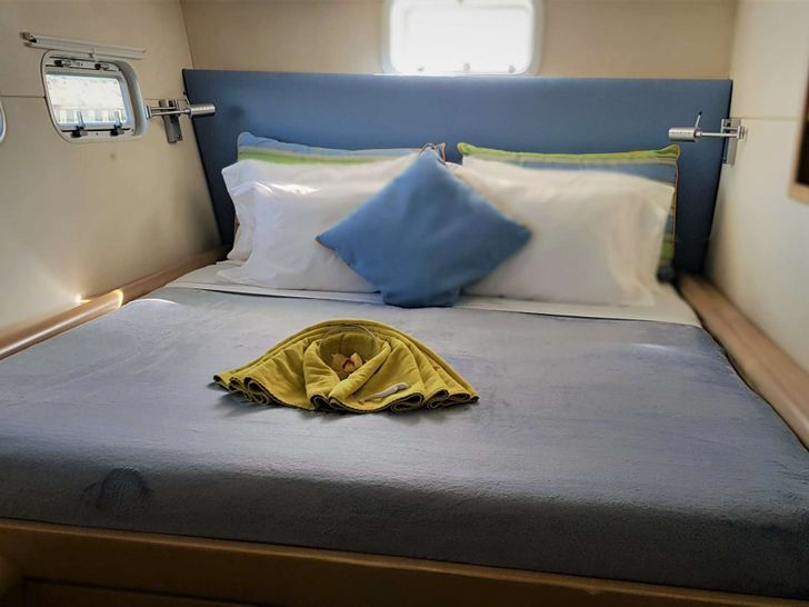 FUERTE 3 Lagoon 67 - VIP cabin FUERTE 3 Lagoon 67 - VIP cabin