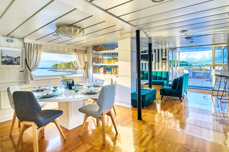 Charter Yacht LA PERLA - Belena 40m - 8 Cabins - Trogir - Hvar - Dubrovnik