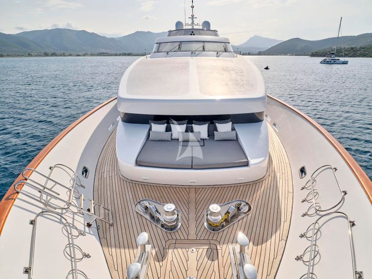 ELEMENT - fore deck sun pads ELEMENT - fore deck sun pads