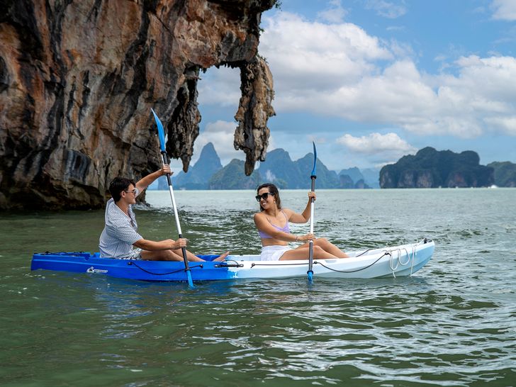 BLUE MOON Lagoon 52F - kayaking BLUE MOON Lagoon 52F - kayaking