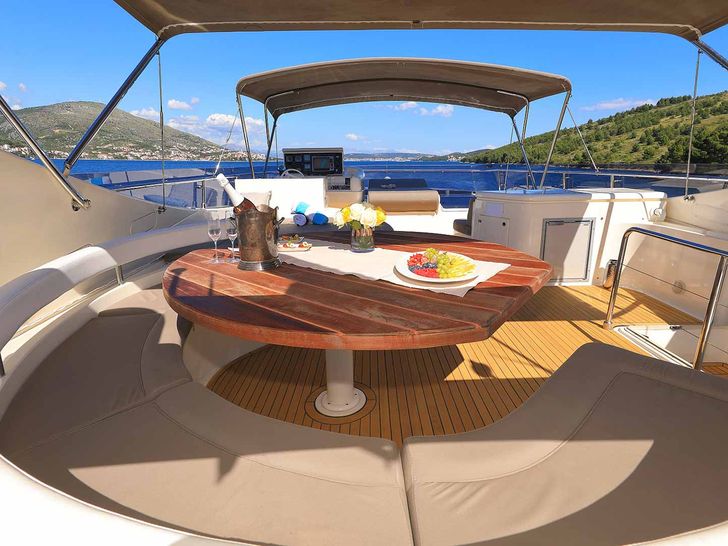 QUO VADIS I fly dining QUO VADIS I fly dining