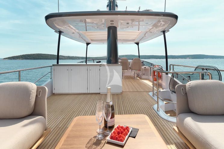 Charter Yacht AMPARITO V - Azimut Magellano 66 - 4 Cabins - Split - Dubrovnik - Hvar - Croatia