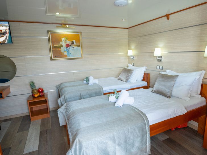 KARIZMA Custom 48m - twin cabin 1 KARIZMA Custom 48m - twin cabin 1