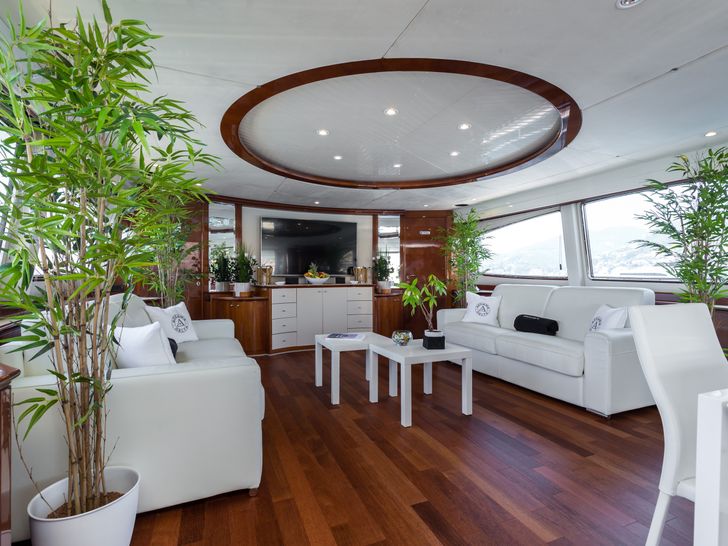 ACCAMA DELTA Azimut 100 Jumbo - saloon ACCAMA DELTA Azimut 100 Jumbo - saloon