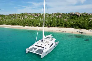 ZINGARA - Matrix Silhouette 76 - 5 Cabins - Tortola - Peter Island - Virgin Gorda - Jost Van Dyke - Anegada ZINGARA - Matrix Silhouette 76 - 5 Cabins - Tortola - Peter Island - Virgin Gorda - Jost Van Dyke - Anegada