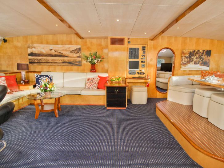 Main Saloon Main Saloon
