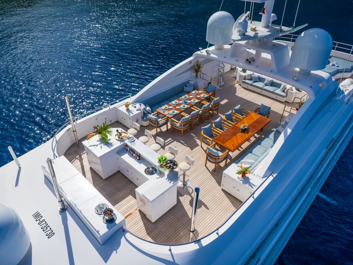 OCEANOS - Sundeck Forward OCEANOS - Sundeck Forward