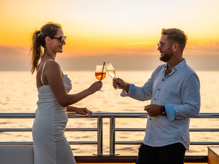 ALFA MARIO Custom 52m - romantic wine toasting under the sunset ALFA MARIO Custom 52m - romantic wine toasting under the sunset