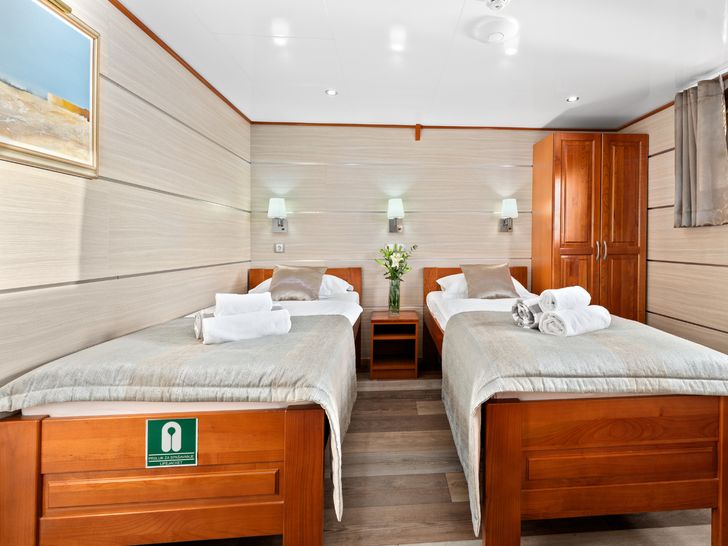 KARIZMA Custom 48m - twin cabin 2 KARIZMA Custom 48m - twin cabin 2