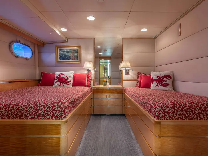 RENA NQEA 44m - twin cabin 2 RENA NQEA 44m - twin cabin 2