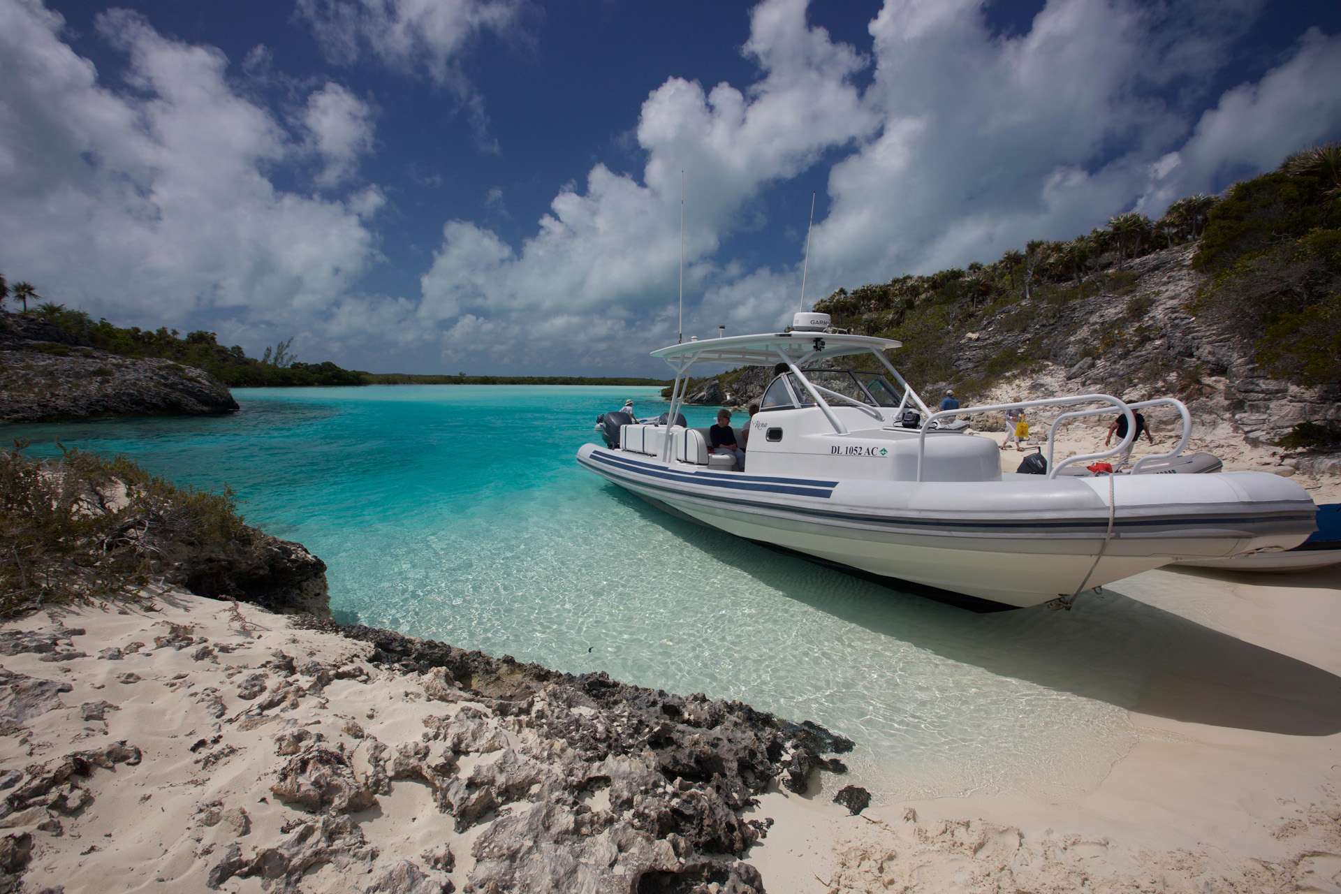 Charter Yacht RENA - NQEA 44m - 5 Cabins - Nassau - Exumas - Bahamas