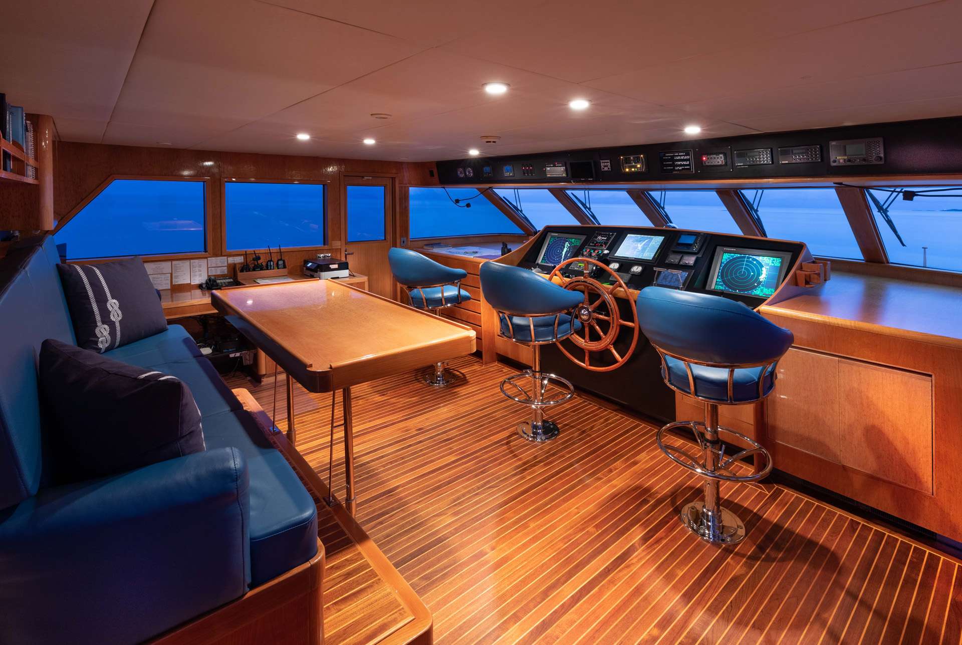 Charter Yacht RENA - NQEA 44m - 5 Cabins - Nassau - Exumas - Bahamas